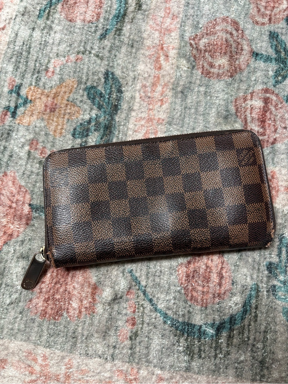 Louis Vuitton / Zippy Wallet Damier
